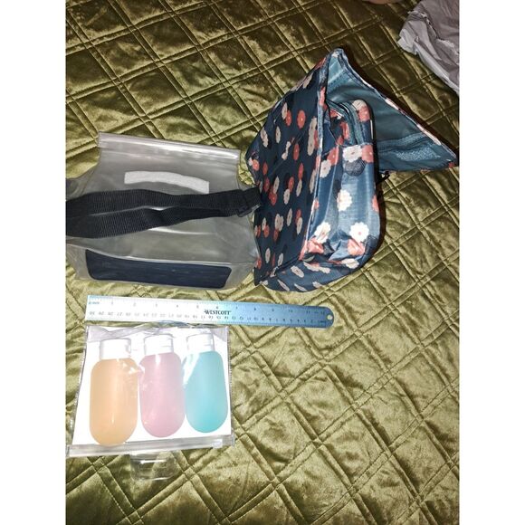 NEW Tri-fold Toiletry Travel Bag with plastic bottles and waterproof shower bag - Picture 4 of 11